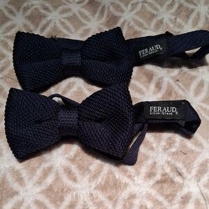 Gianni Feraud Dark Blue Textured Bow Ties (2)